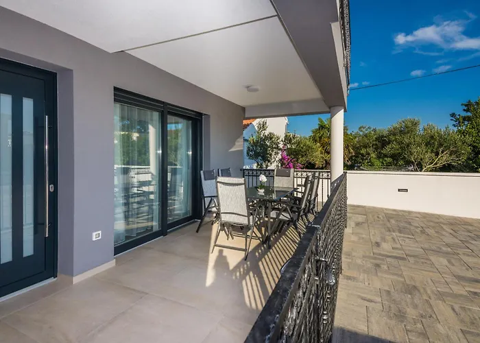 Apartman Mit Terrasse Vir