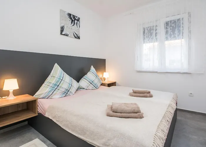 Appartamento Mit Terrasse Vir