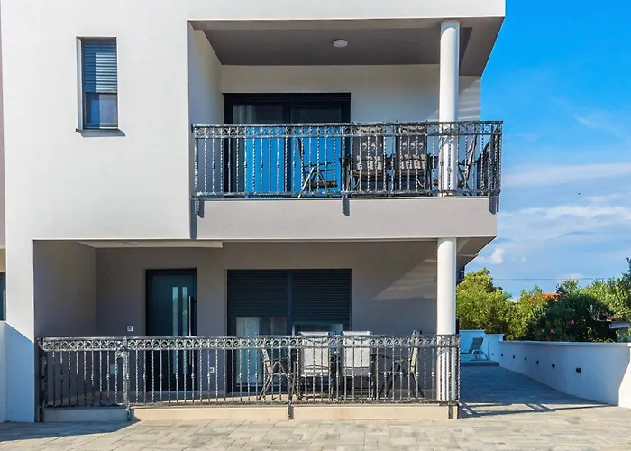 Appartamento Mit Terrasse Vir